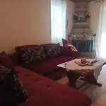 Yannoula\'S Family Home